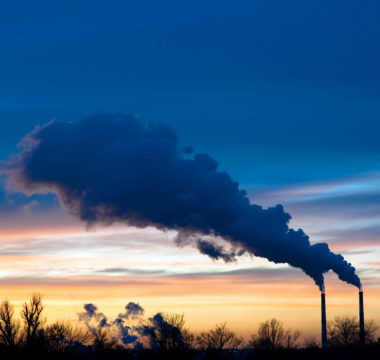V primerjavi z letom 2019 je bilo leta 2020 emisij za 9 % manj. (Foto: shutterstock)