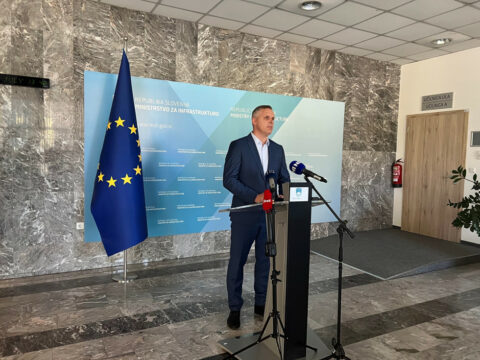Minister mag. Bojan Kumer