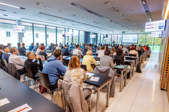 Na 14. konferenci inštituta Enekom so predstavili tudi primere prakse na področju ciljnega spremljanja rabe energije. Foto: Peter Pokorn jr.