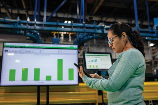Pametna tovarna na Madzarskem Schneider Electric 2023 04 1