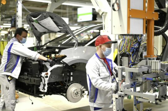 Avtomobilska industrija