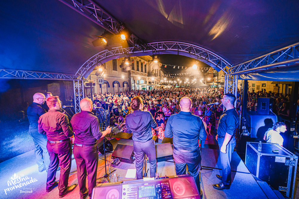 Mestna promenada Klapa Šufit_Luka Rudman