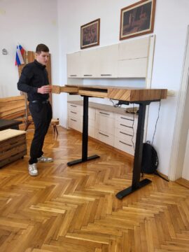 Benjamin Kmetic visoka miza 2