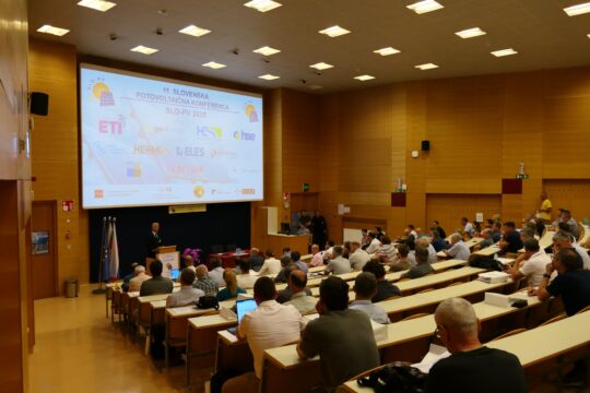 Na Fakulteti za elektrotehniko Univerze v Ljubljani UL FE se je vceraj zakljucila ze 11. Slovenska fotovoltaicna konferenca Foto Joze Stepan