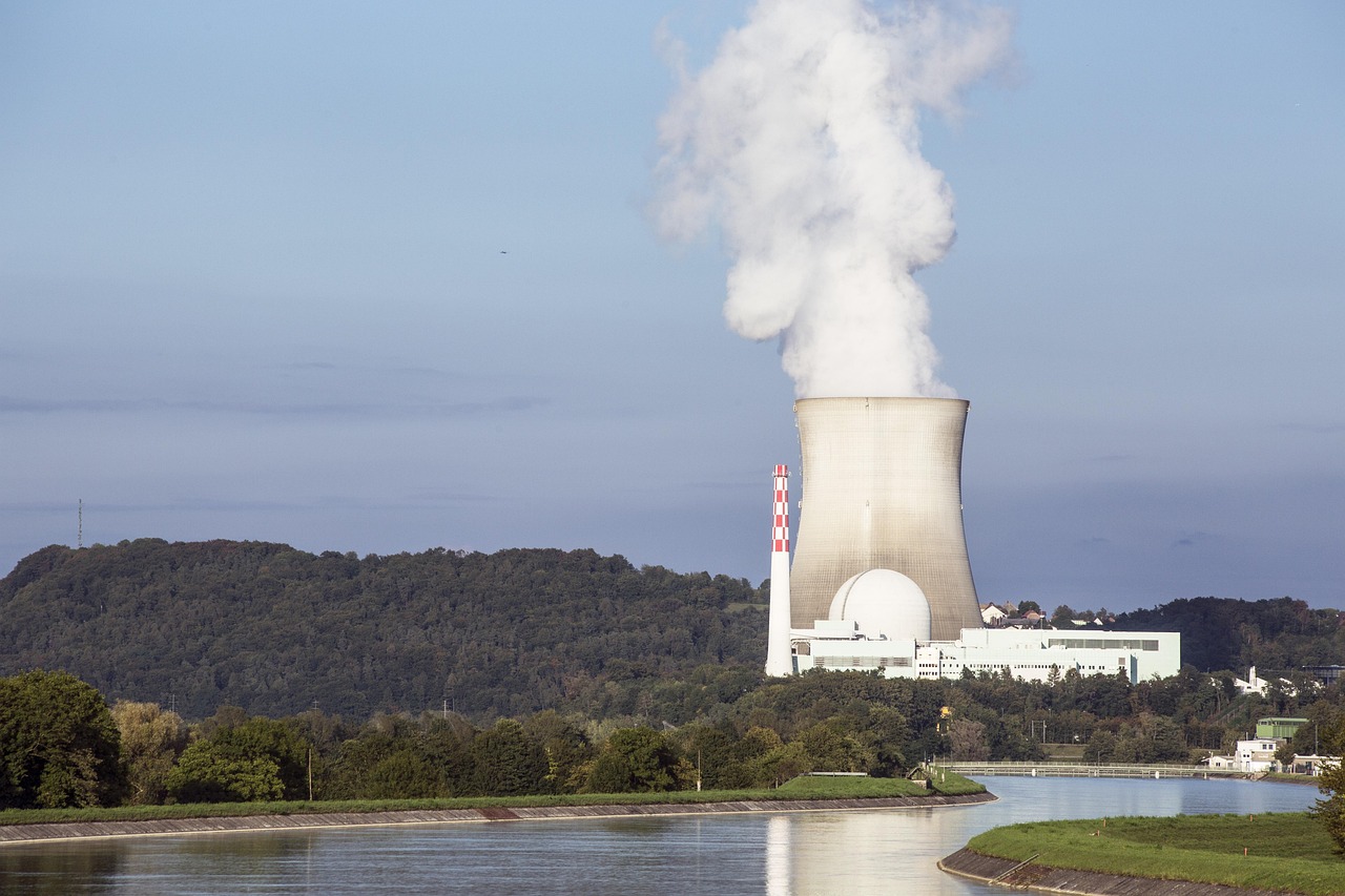 power plant 2899861 1280