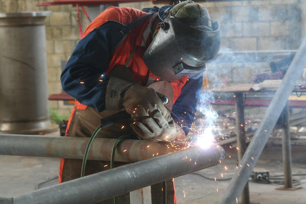 welder 5408909 1280
