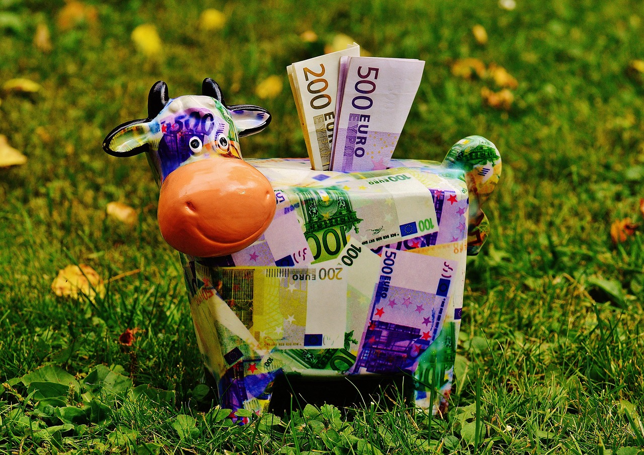 piggy bank 1510525 1280