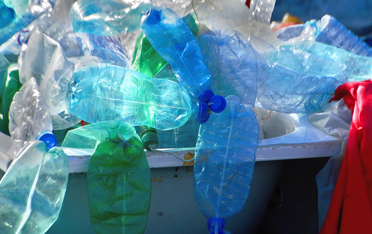 plastic 4597957 1280