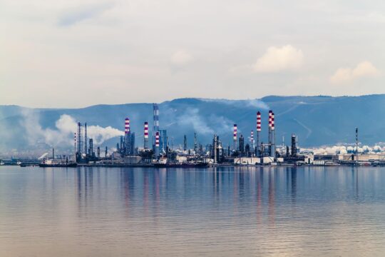 oil 1685981 1280