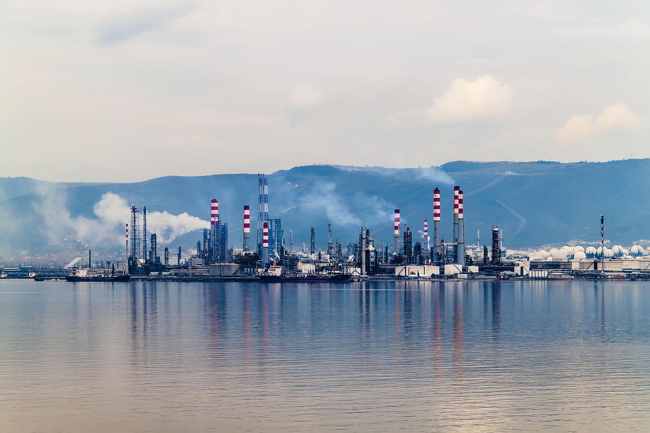 oil 1685981 1280