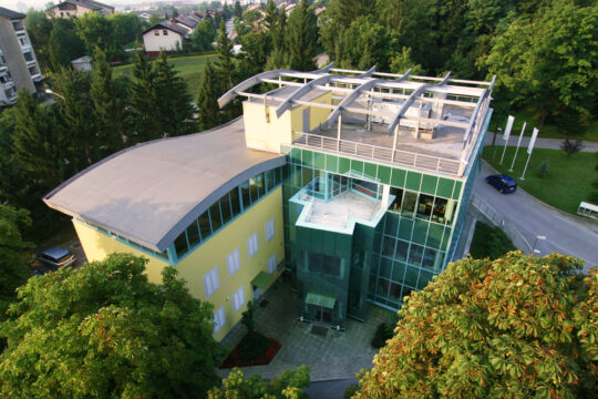 Kostak ESG 207 Upravna stavba