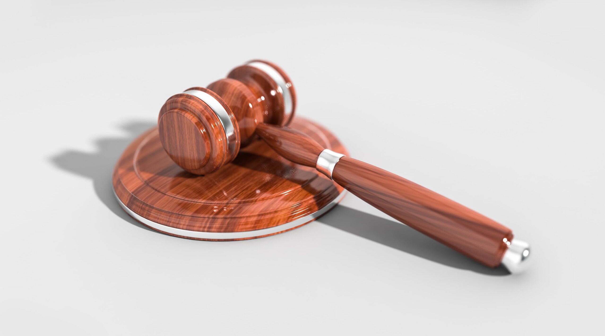 qimono gavel 2492011 scaled