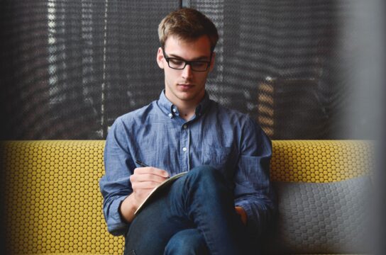 startupstockphotos entrepreneur 593358