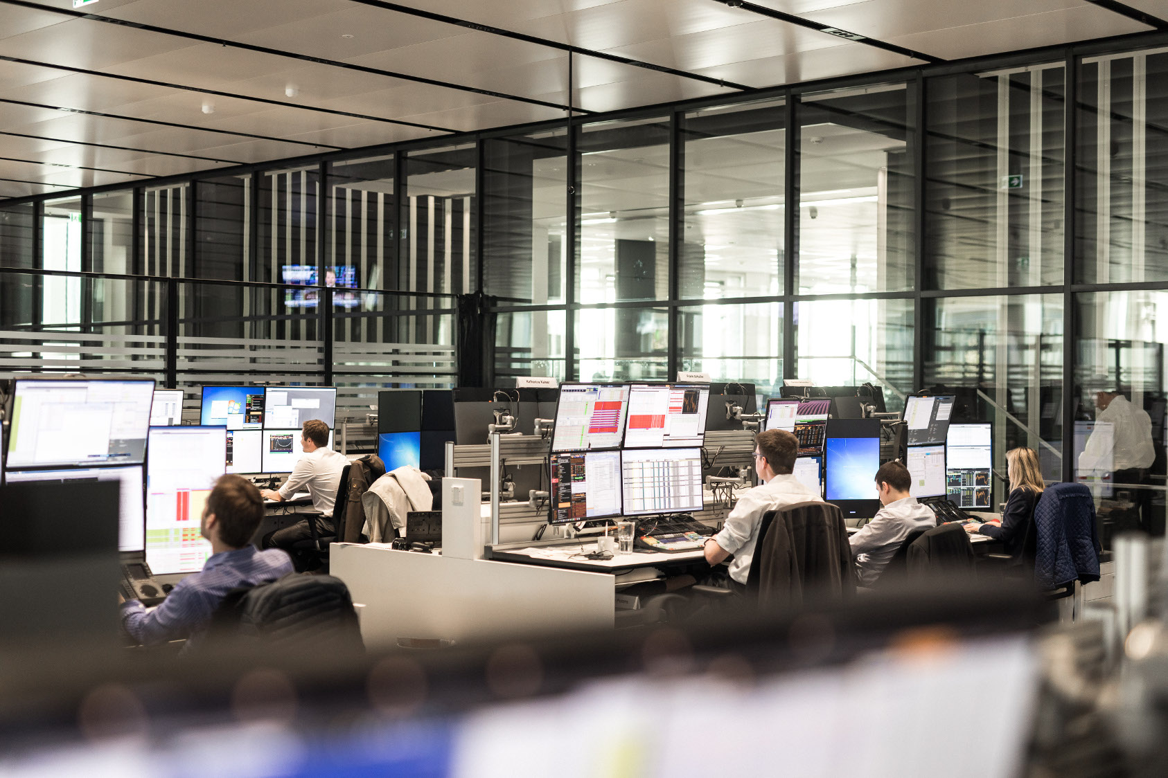 People on Trading Floor4