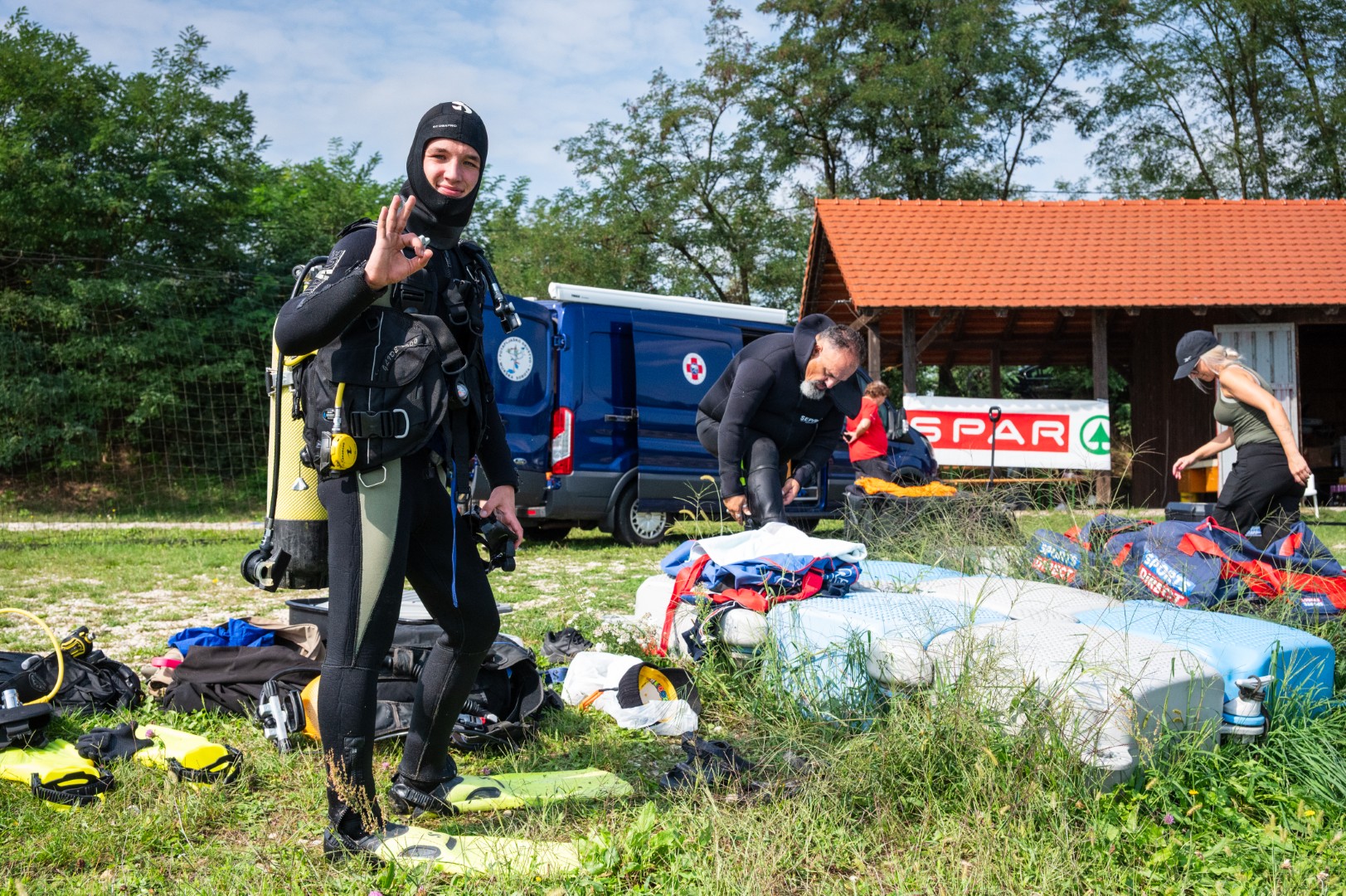 Potapljaci skupaj z ucenci cistili Sobosko jezero 3 Large