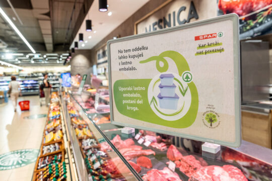 Spar Slovenija ESG 212